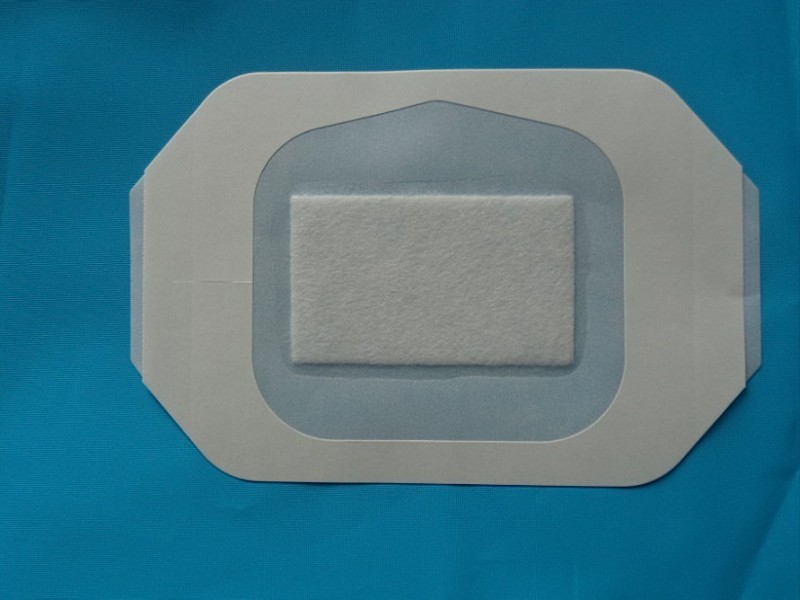 透明傷口敷料（B）