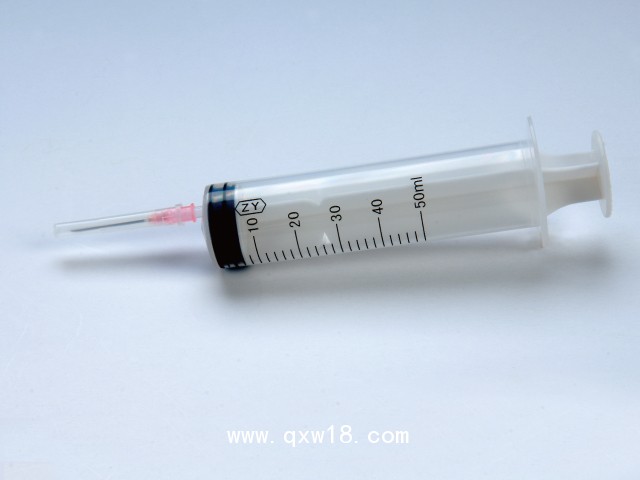 一次性使用無菌溶藥注射器