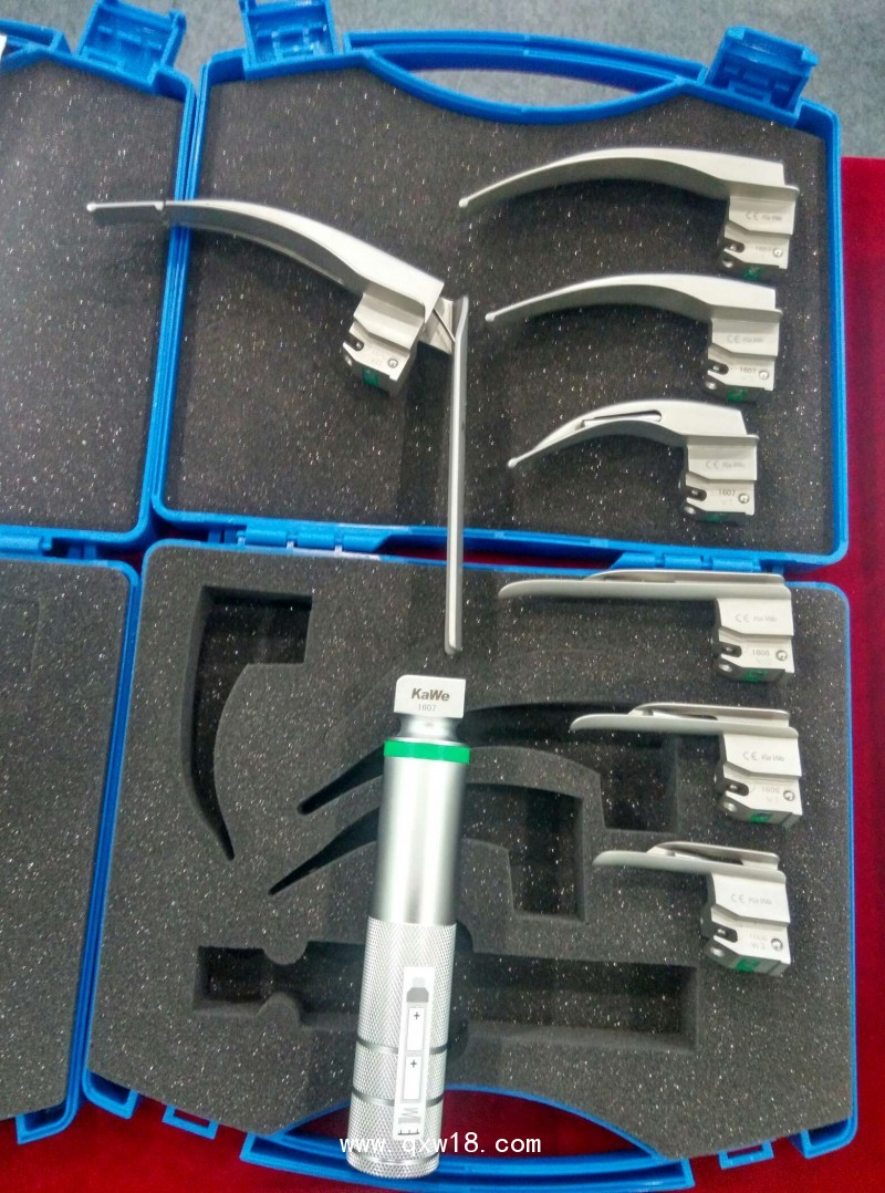 除顫儀，喉鏡