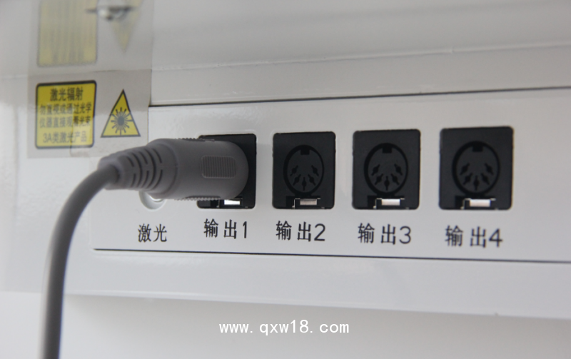 天力康透博士中醫(yī)定向透藥推車式治療儀