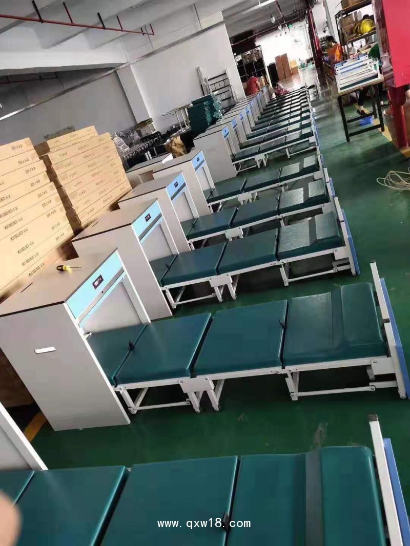 醫(yī)用床頭柜