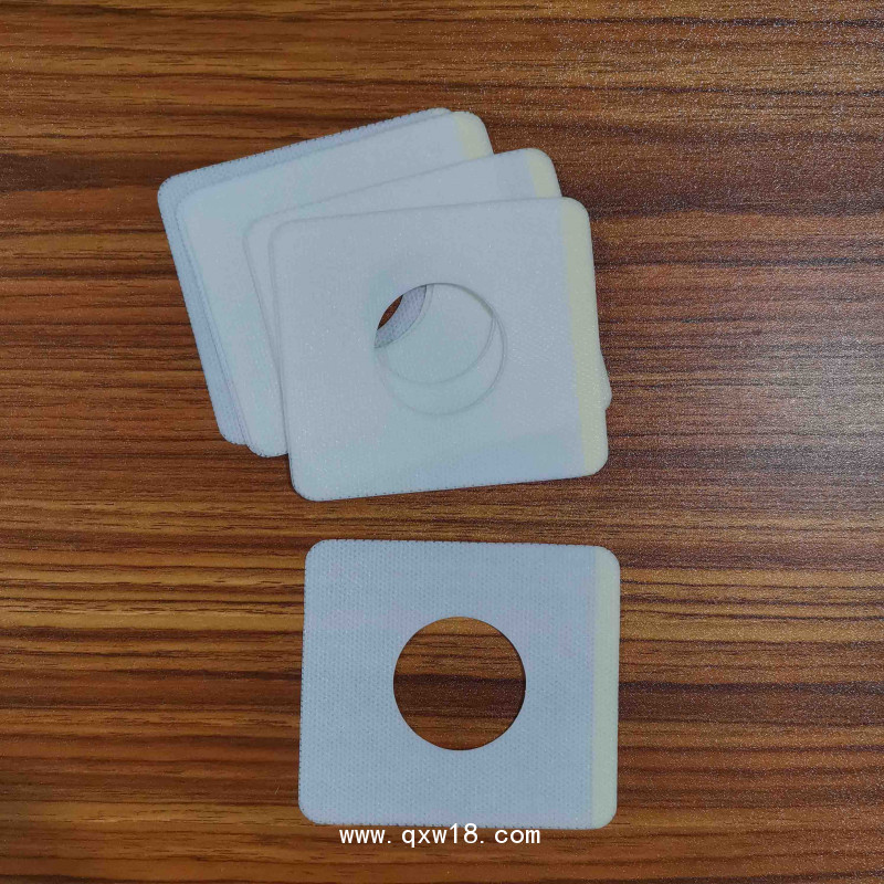 無紡布膠帶醫(yī)用冷敷貼透氣膠貼黑膏藥布防水PU膜膠貼pu膜膠帶