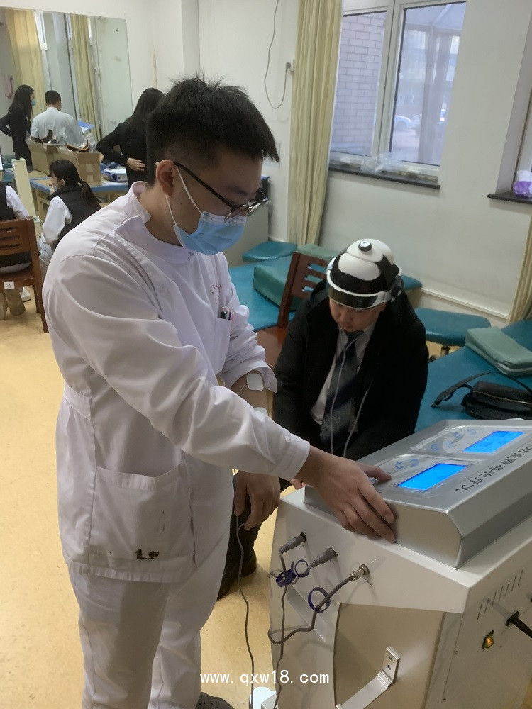 初鴻經(jīng)顱超聲溶栓治療儀BW-6911醫(yī)用豪華款