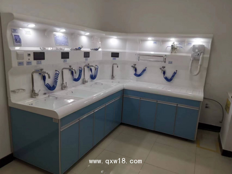 瑞華高分子多槽內(nèi)鏡清洗設(shè)備