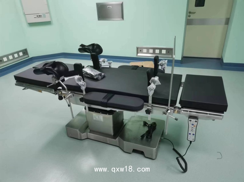 骨科手術(shù)床手術(shù)臺(tái)牽引架