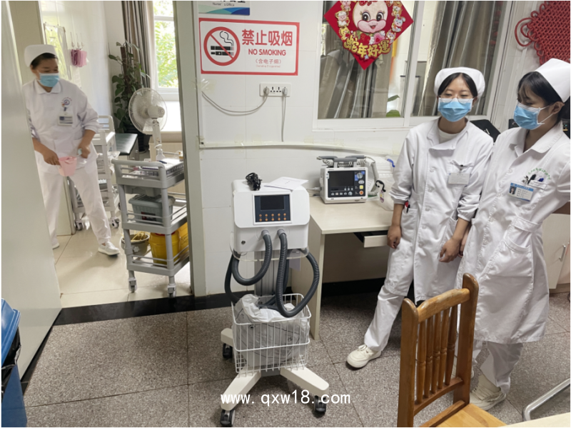 背心式氣動高頻震蕩排痰機(jī)